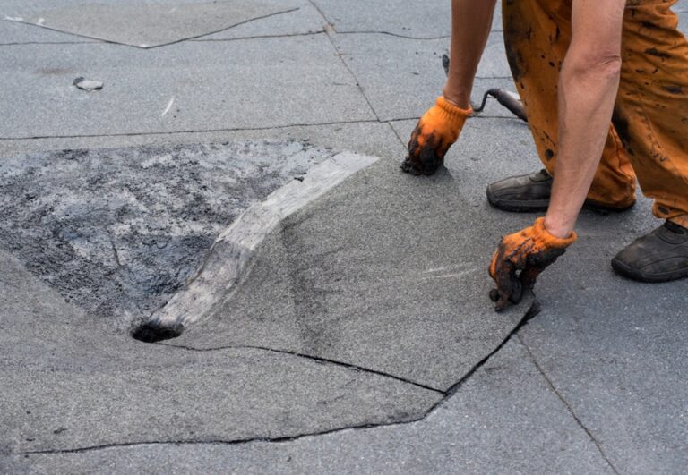 Flat Roof Repair Expert in Peconic